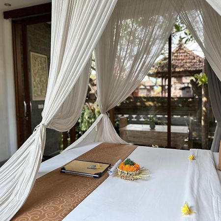 Santosha Place Ubud  Exterior photo