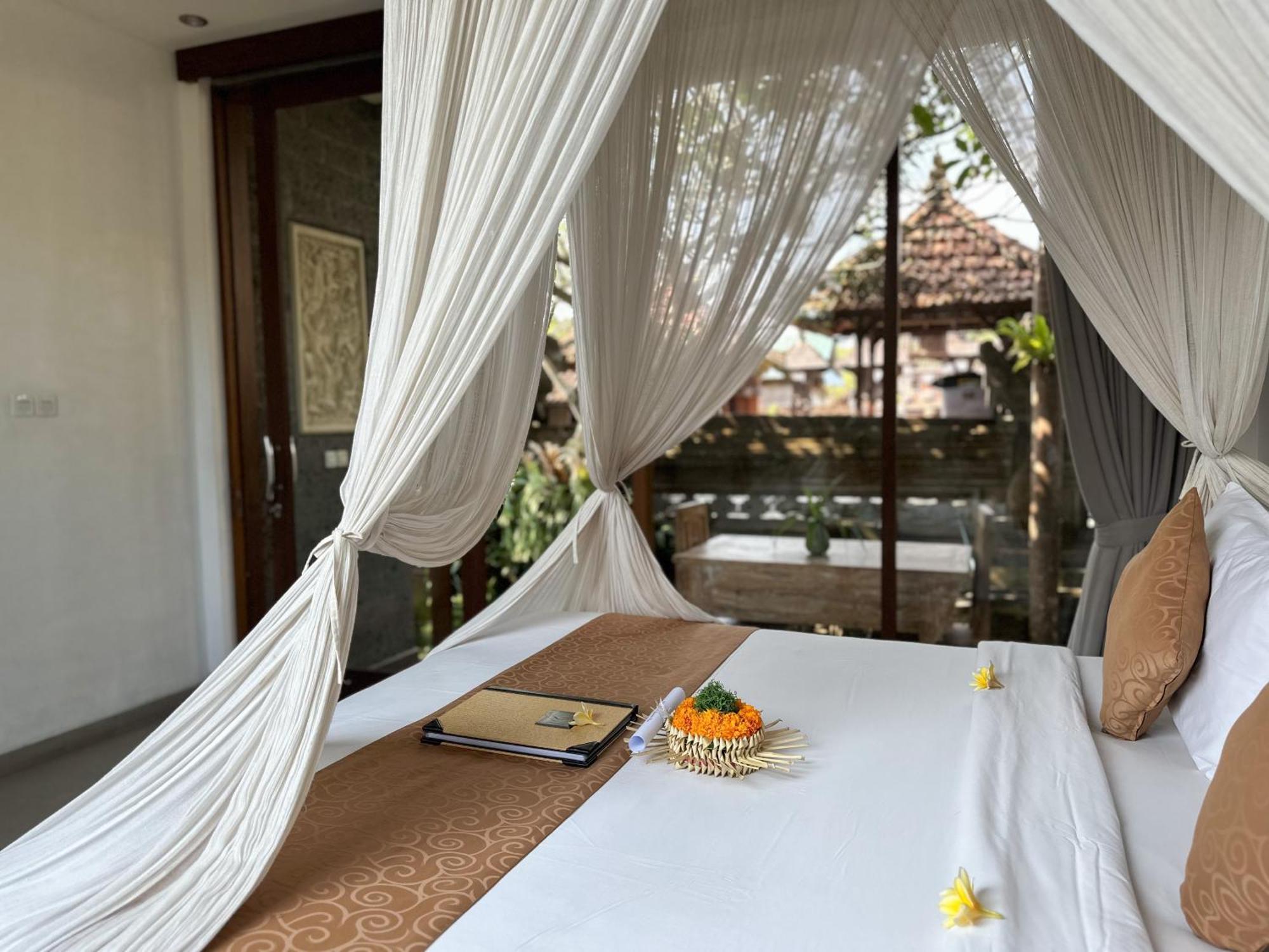 Santosha Place Ubud  Exterior photo